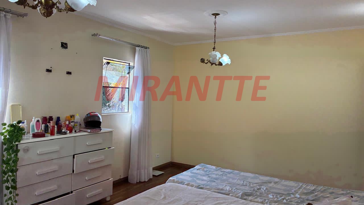 Sobrado de 180m² com 3 quartos em Jardim Guapíra