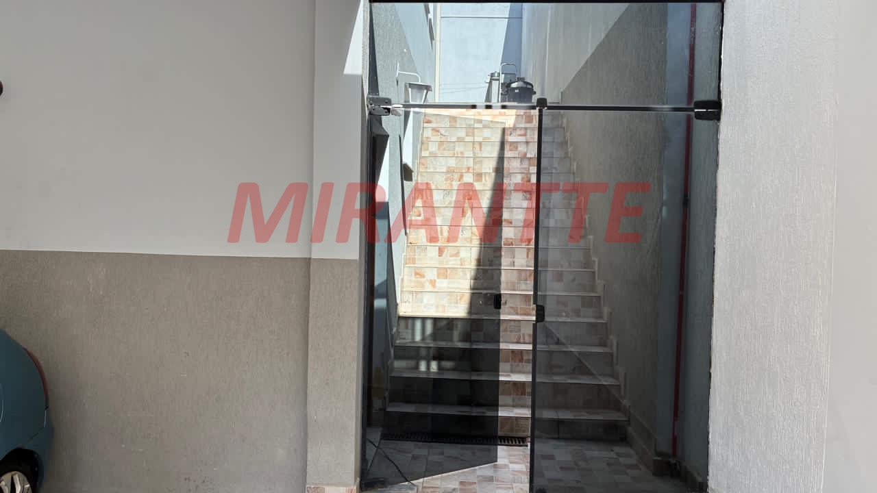 Sobrado de 180m² com 3 quartos em Jardim Guapíra