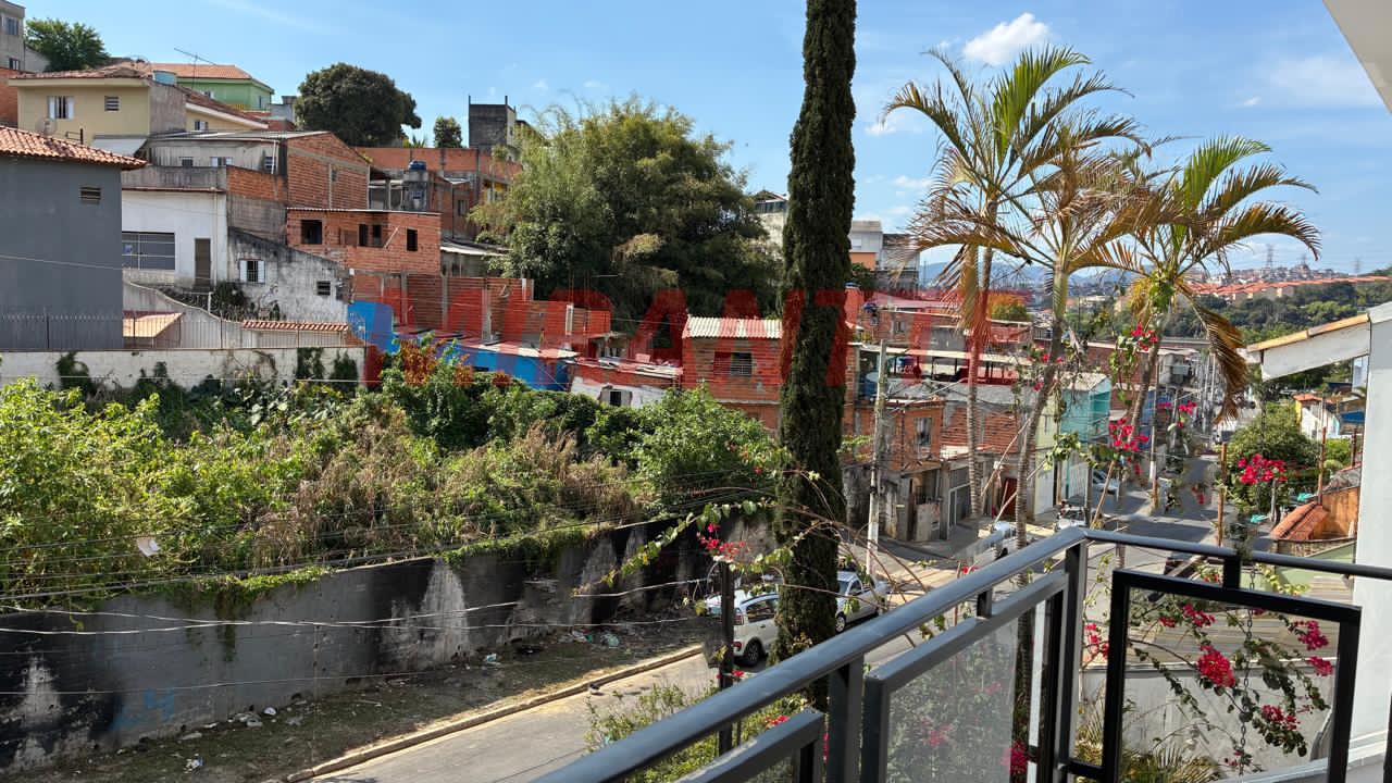 Sobrado de 180m² com 3 quartos em Jardim Guapíra