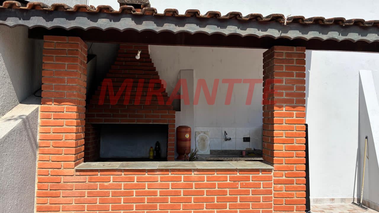 Sobrado de 180m² com 3 quartos em Jardim Guapíra