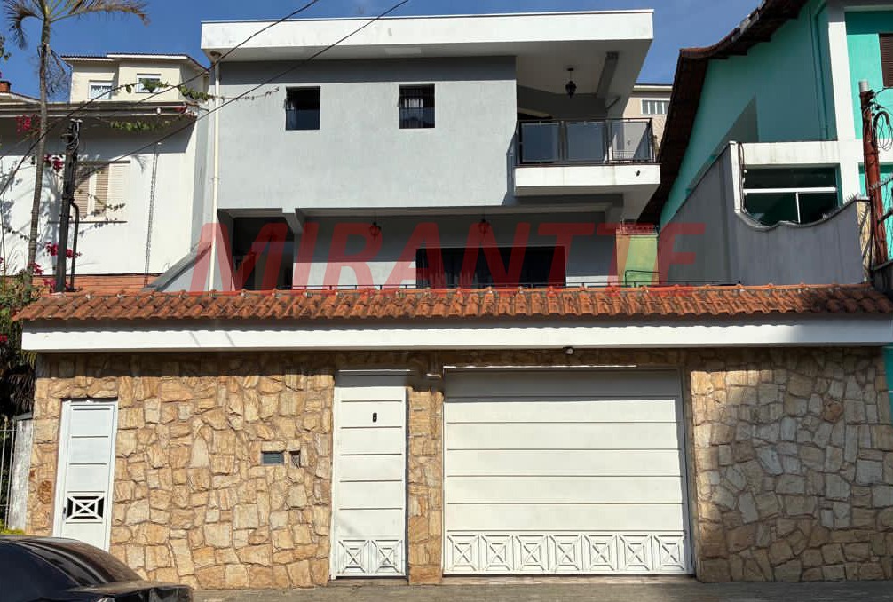 Sobrado de 180m² com 3 quartos em Jardim Guapíra