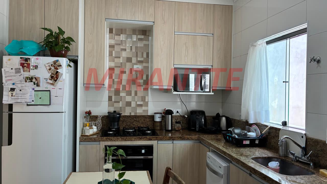 Sobrado de 180m² com 3 quartos em Jardim Guapíra