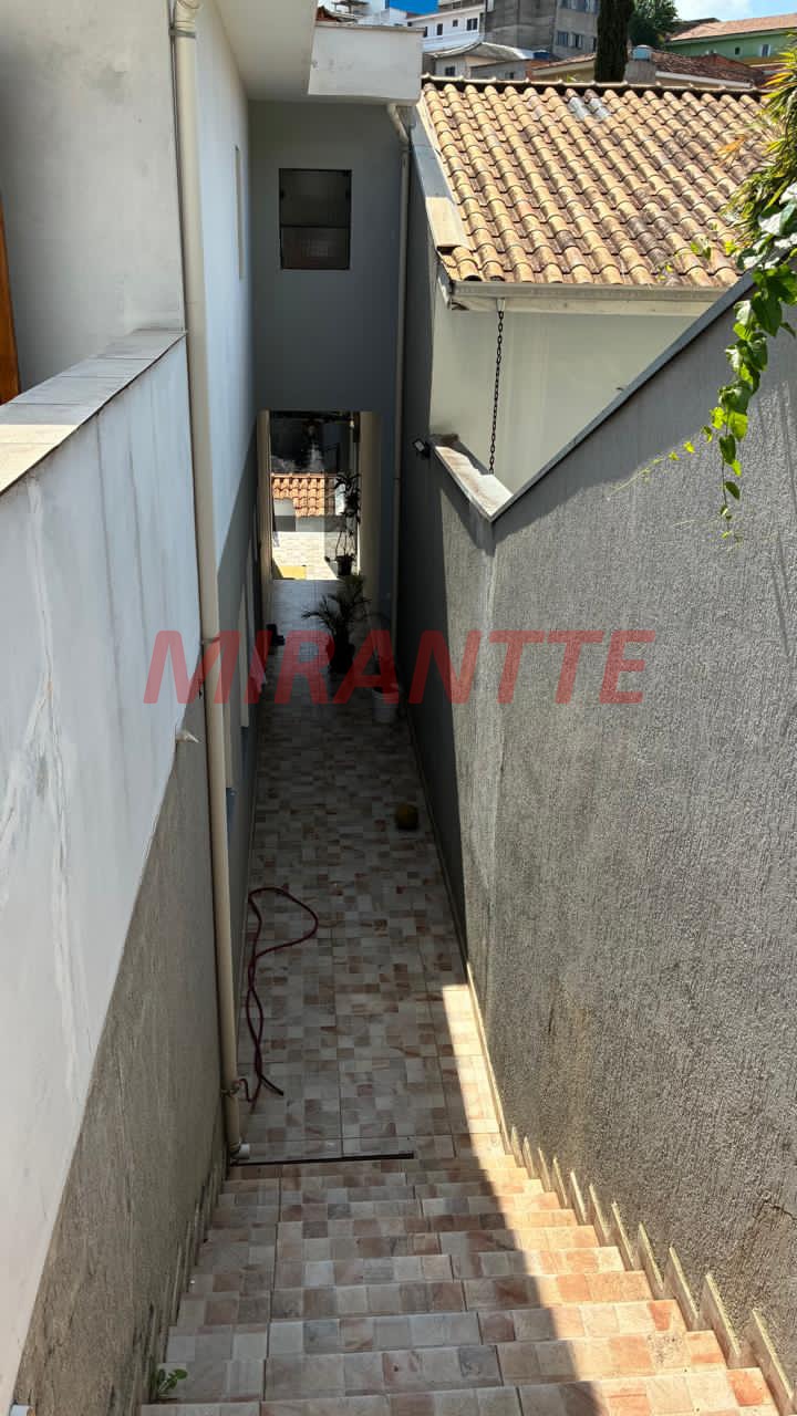 Sobrado de 180m² com 3 quartos em Jardim Guapíra