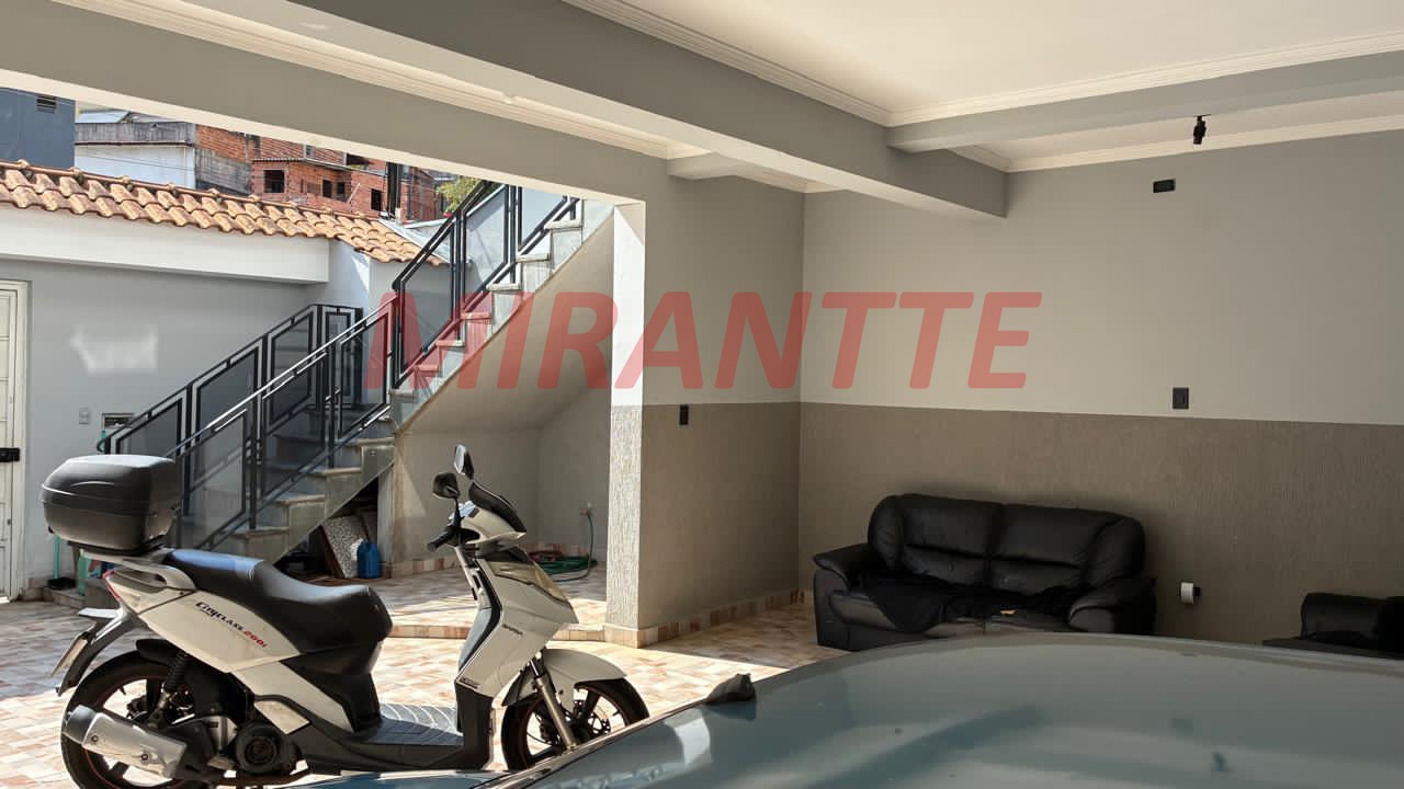 Sobrado de 180m² com 3 quartos em Jardim Guapíra