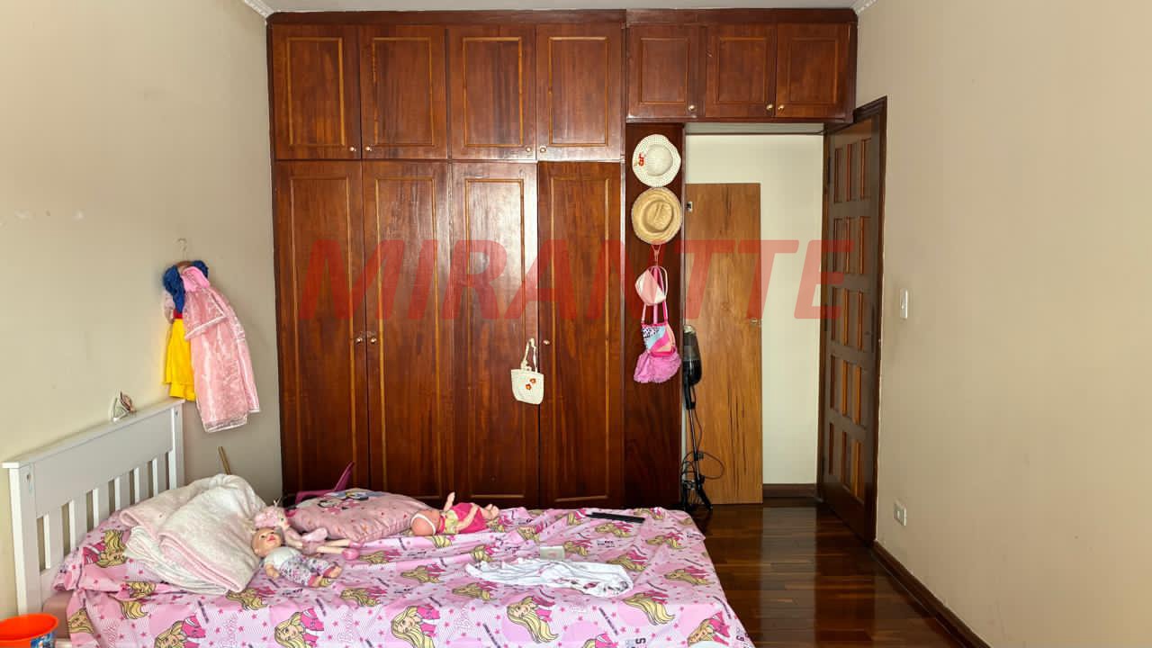 Sobrado de 180m² com 3 quartos em Jardim Guapíra