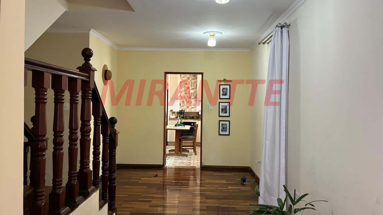 Sobrado de 180m² com 3 quartos em Jardim Guapíra