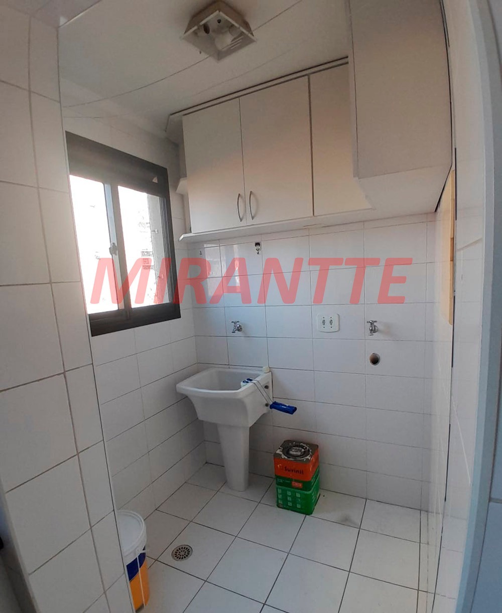 Apartamento de 94m² com 3 quartos em Água Fria