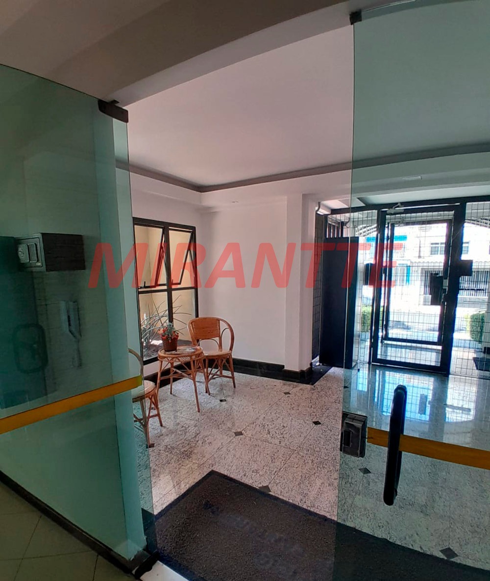 Apartamento de 94m² com 3 quartos em Água Fria