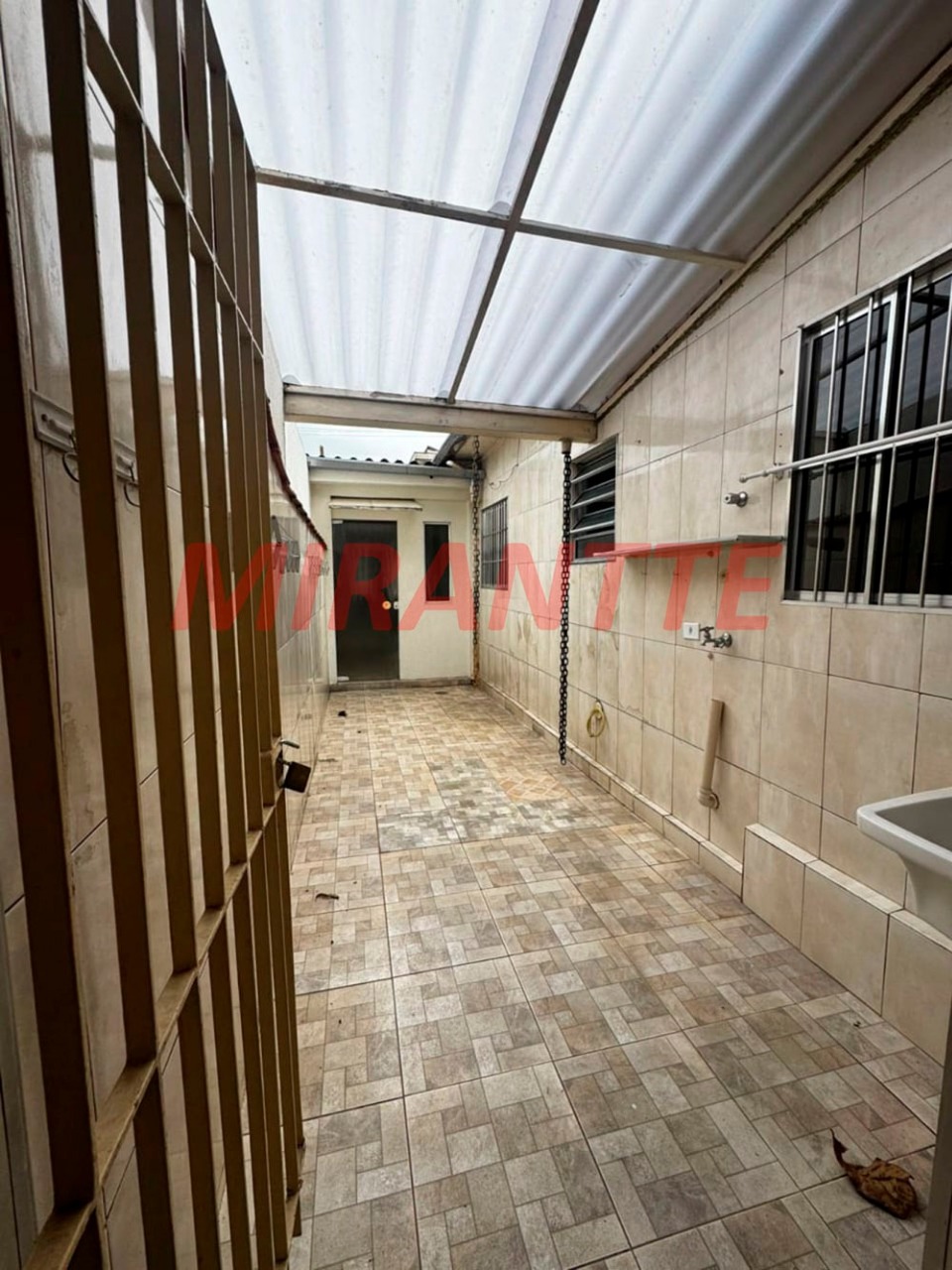 Casa terrea de 300m² com 2 quartos em Jardim Ondina