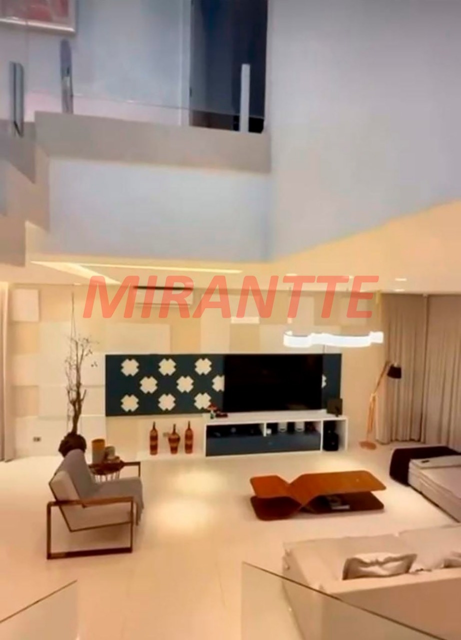 Cond. fechado de 373m² com 4 quartos em Jardim Floresta