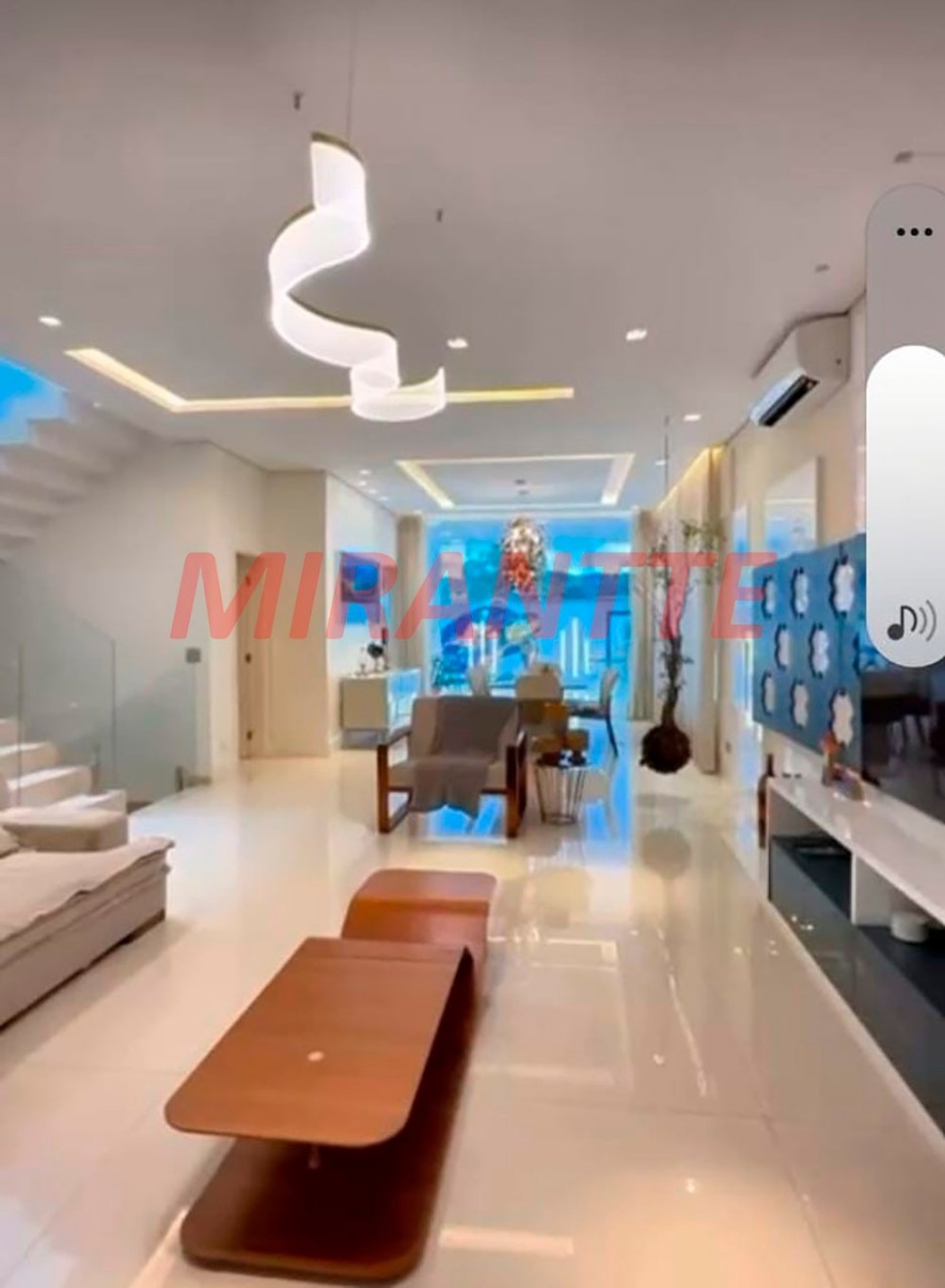 Cond. fechado de 373m² com 4 quartos em Jardim Floresta