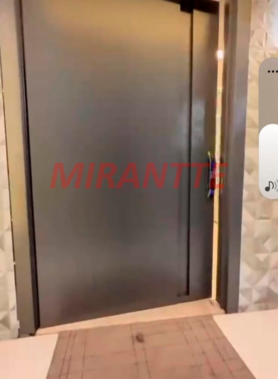 Cond. fechado de 373m² com 4 quartos em Jardim Floresta