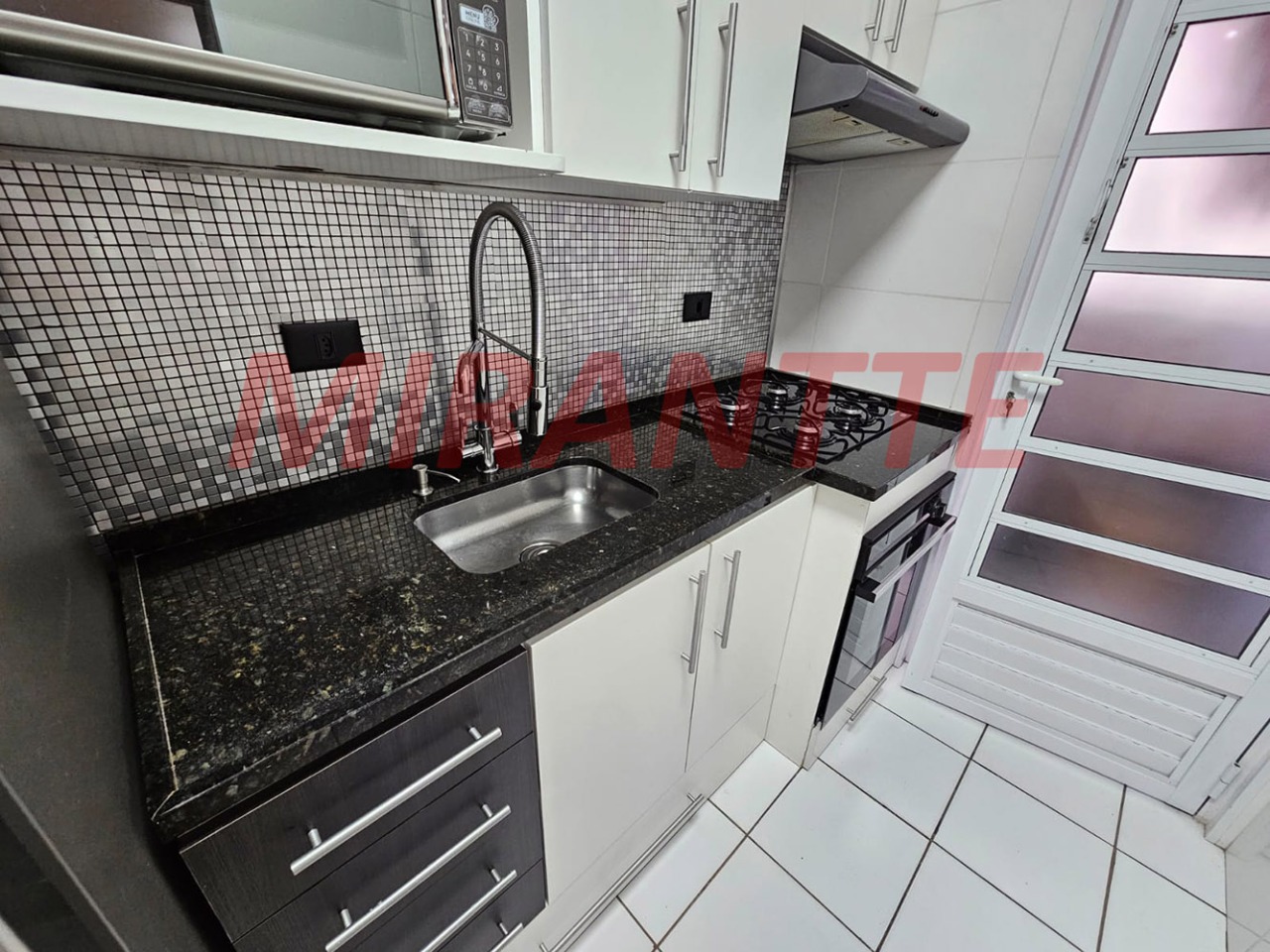 Apartamento de 49m² com 2 quartos em Vila Amália (Zona Norte)