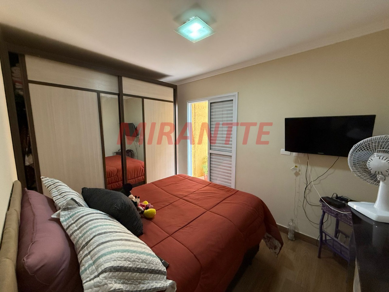 Sobrado de 91m² com 4 quartos em Vila Gustavo