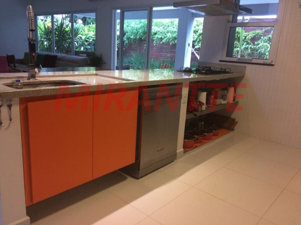 Cond. fechado de 268m² com 5 quartos em Paúba