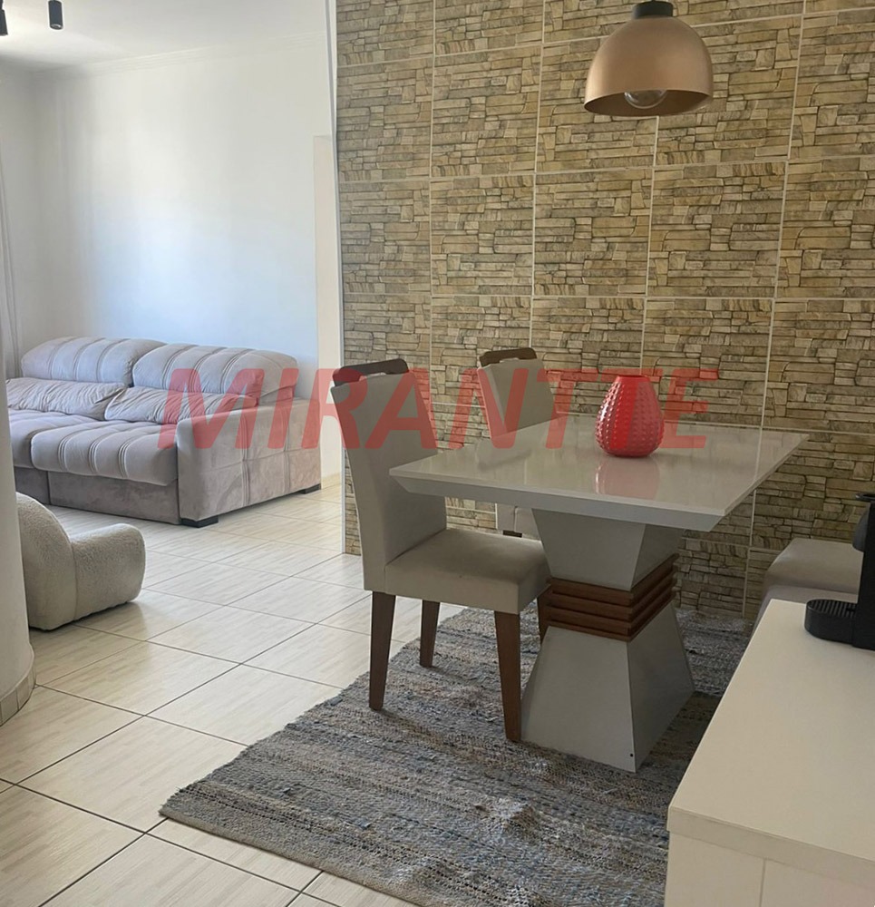 Apartamento de 63m² com 2 quartos em Vila Ester