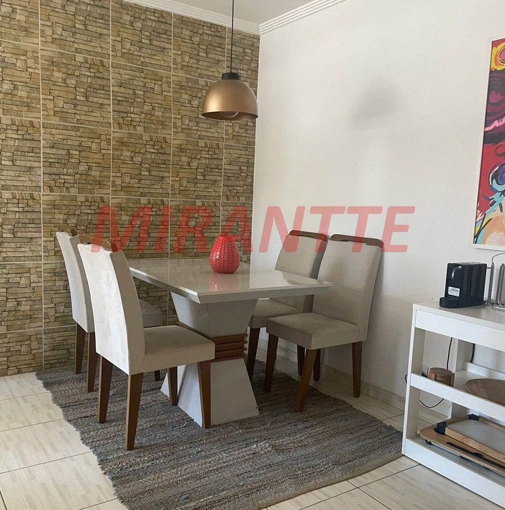 Apartamento de 63m² com 2 quartos em Vila Ester