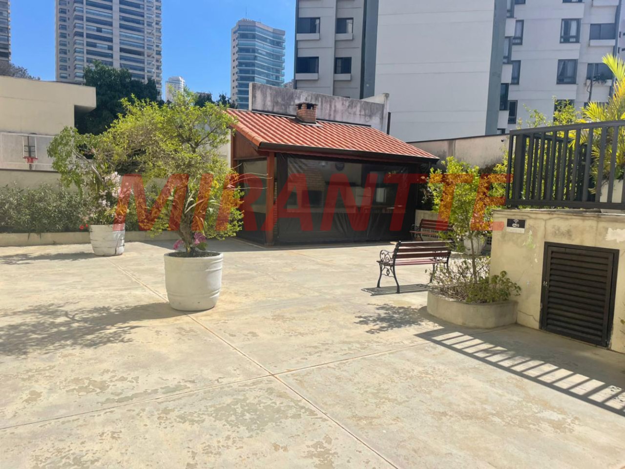 Apartamento de 63m² com 2 quartos em Vila Ester