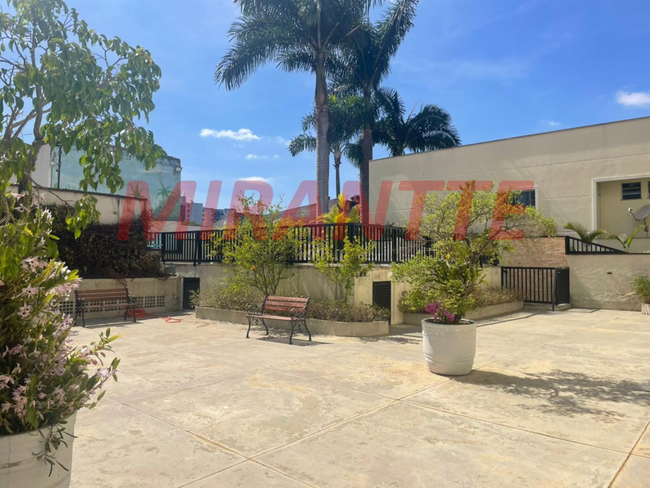 Apartamento de 63m² com 2 quartos em Vila Ester