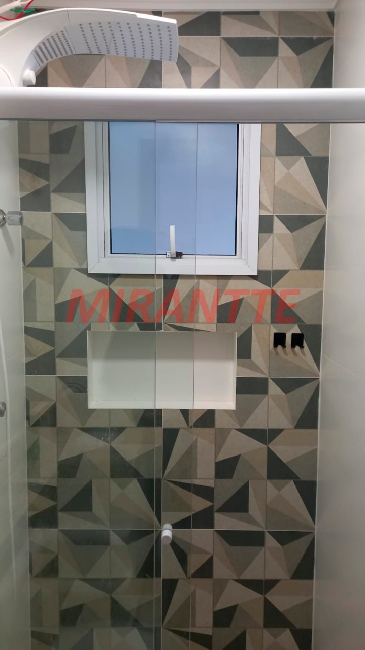 Apartamento de 40m² com 2 quartos em Água Fria