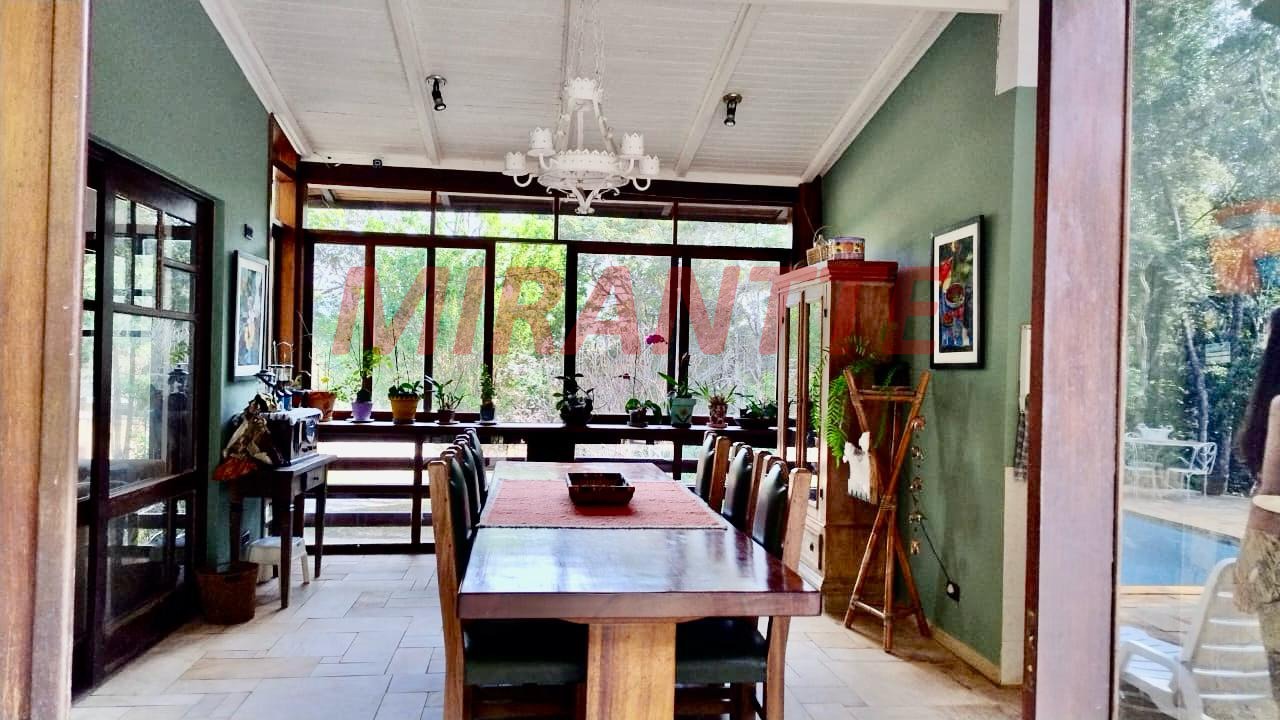 Cond. fechado de 393m² com 4 quartos em Serra da Cantareira
