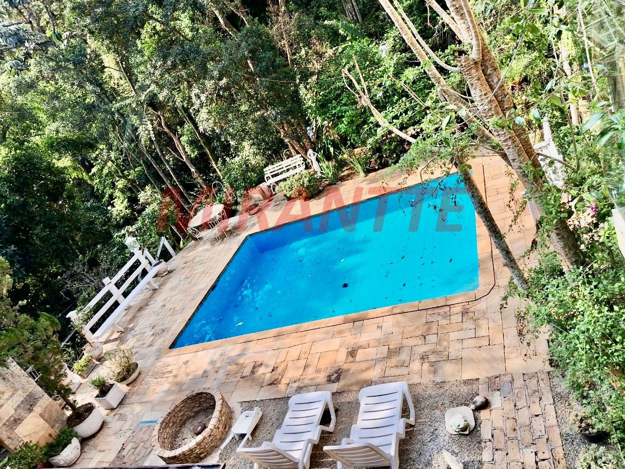 Cond. fechado de 393m² com 4 quartos em Serra da Cantareira