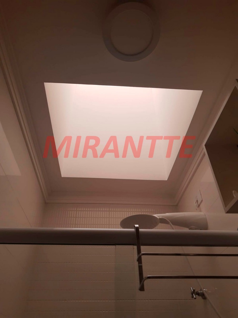 Cond. fechado de 63m² com 2 quartos em Água Fria