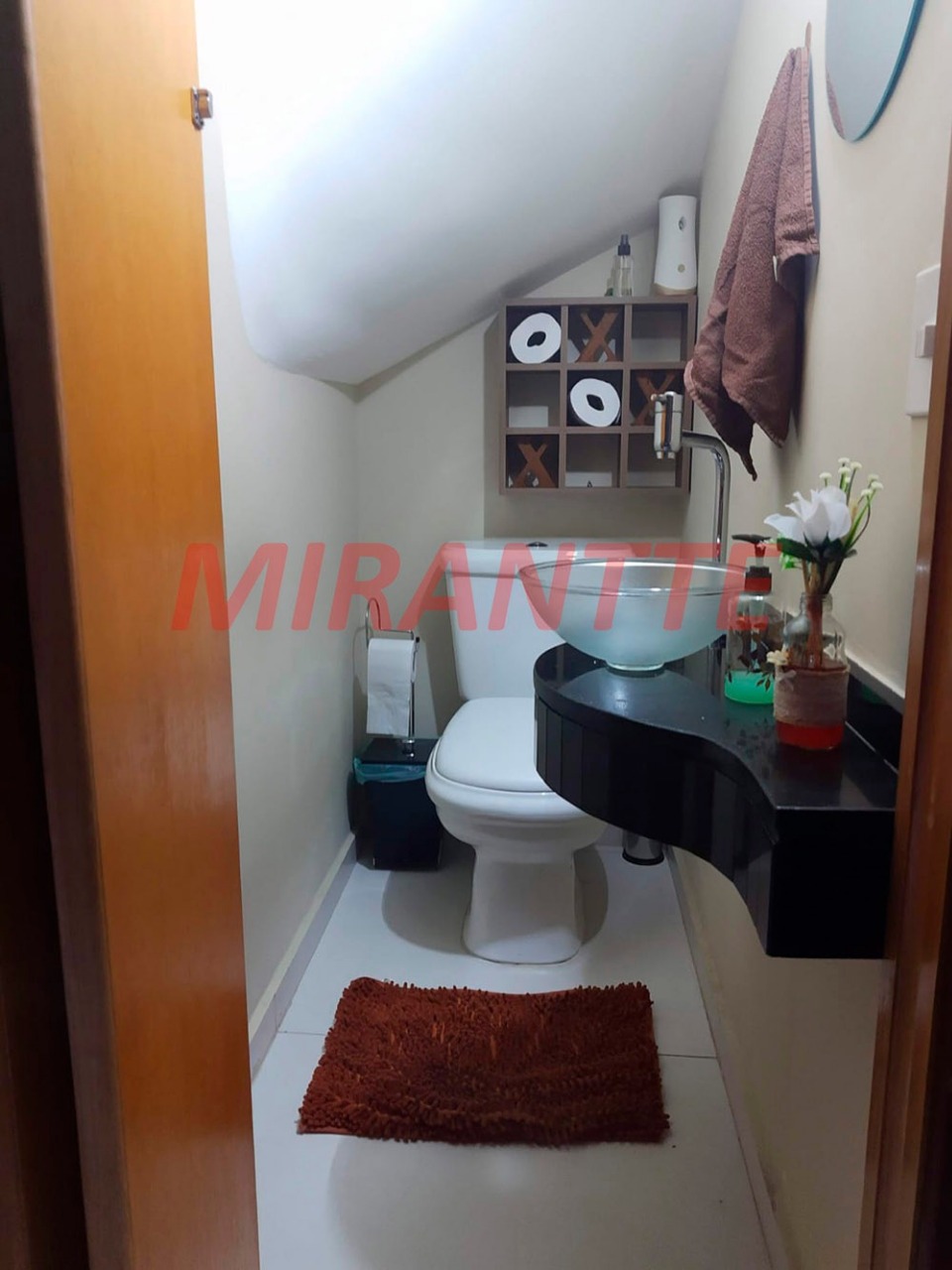 Cond. fechado de 63m² com 2 quartos em Água Fria
