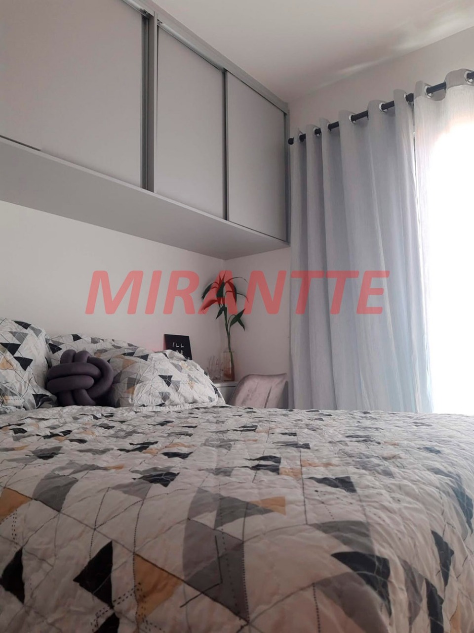 Cond. fechado de 63m² com 2 quartos em Água Fria