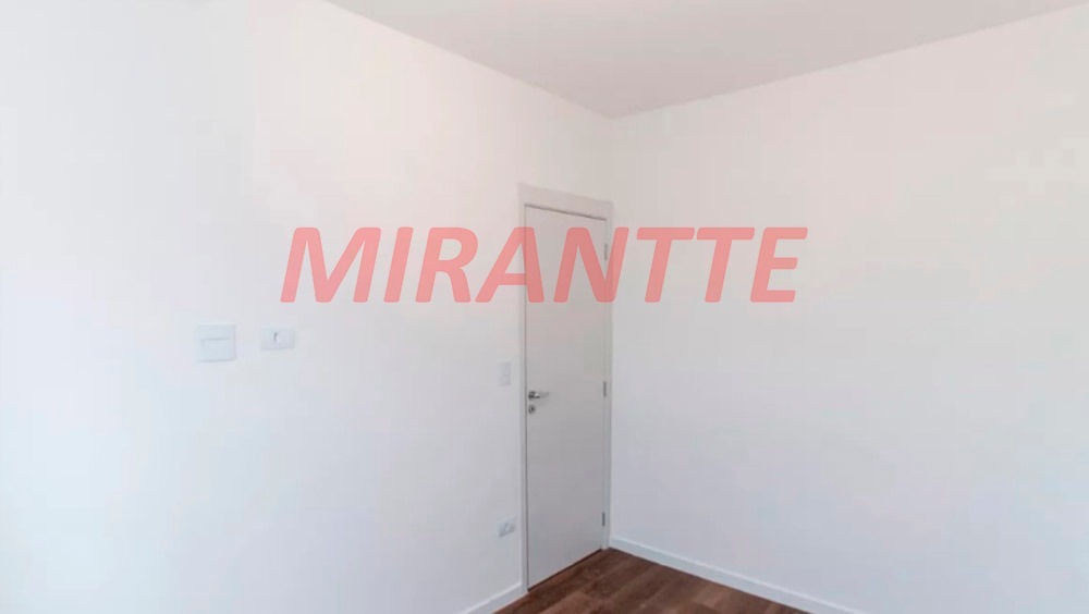 Apartamento de 38m² com 2 quartos em Vila Mazzei