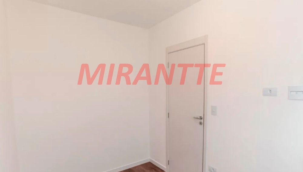 Apartamento de 38m² com 2 quartos em Vila Mazzei
