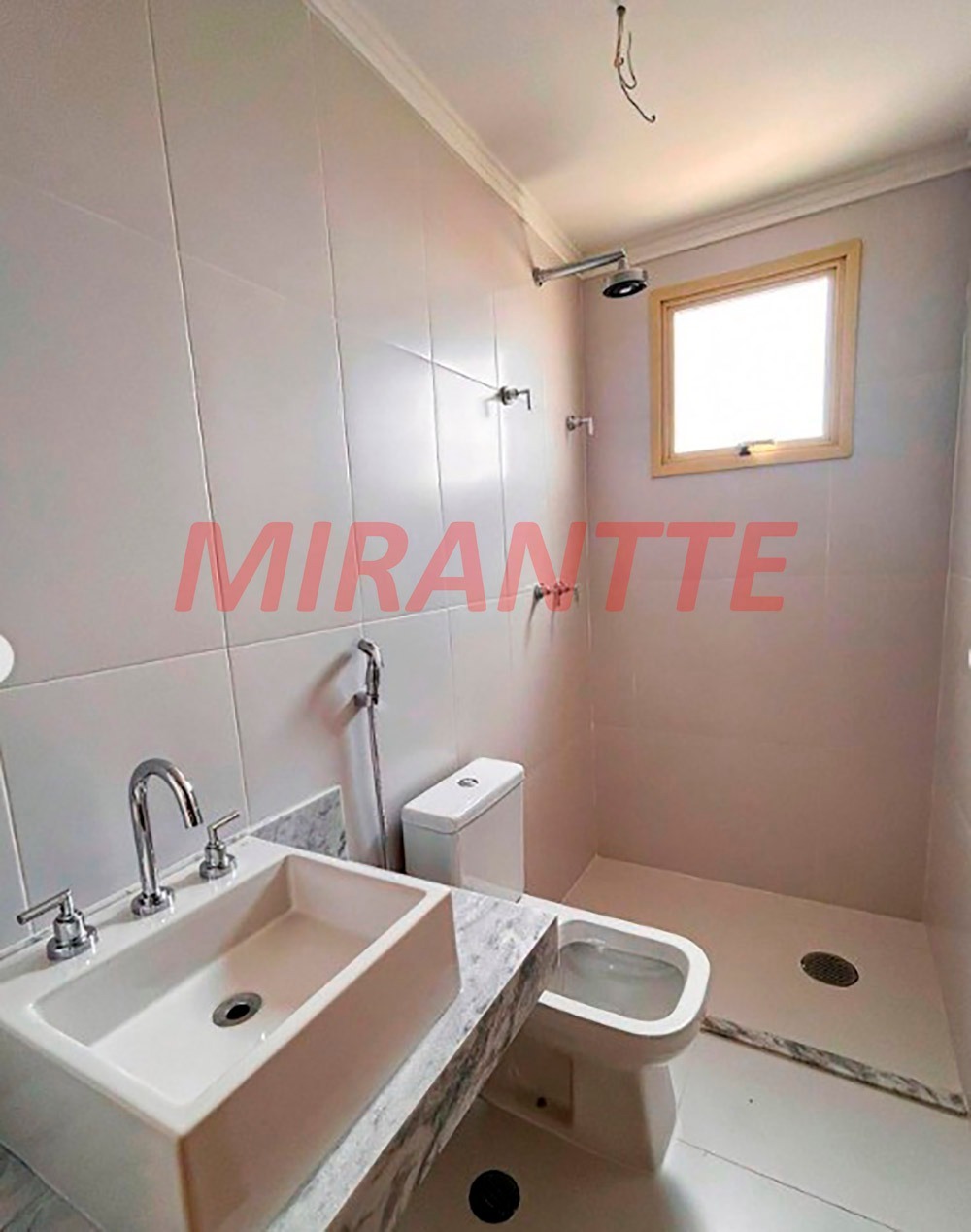 Apartamento de 76m² com 2 quartos em Santana