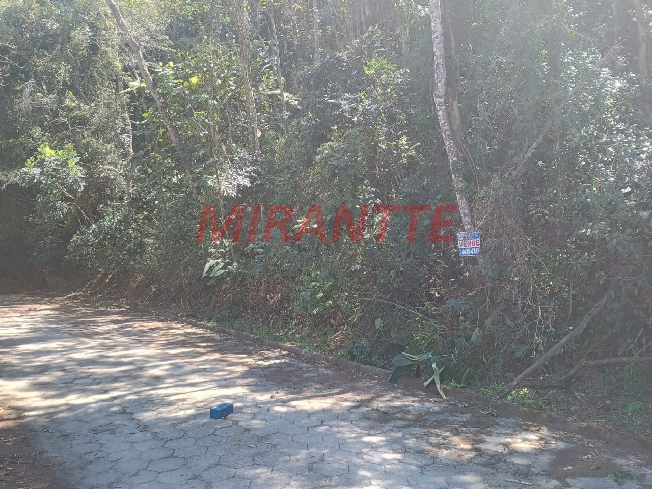Terreno de 0m² em Caraguata