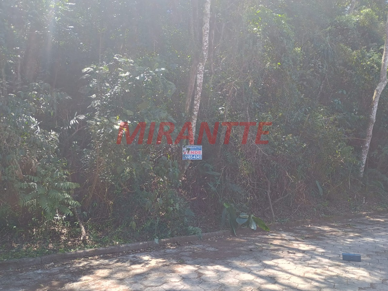 Terreno de 0m² em Caraguata