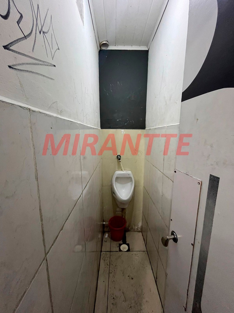 Comercial de 140m² em Santana
