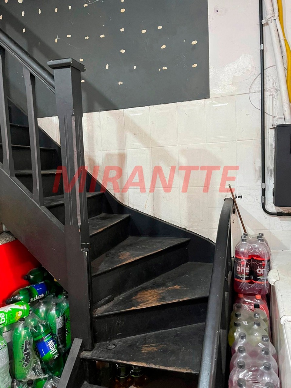 Comercial de 140m² em Santana