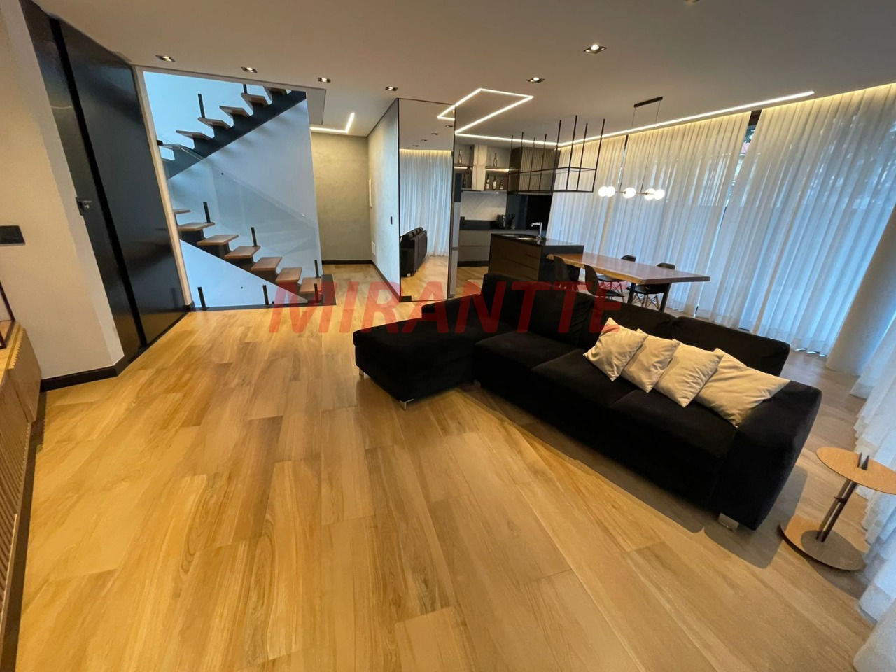 Casa terrea de 324m² com 3 quartos em Residencial Real Park