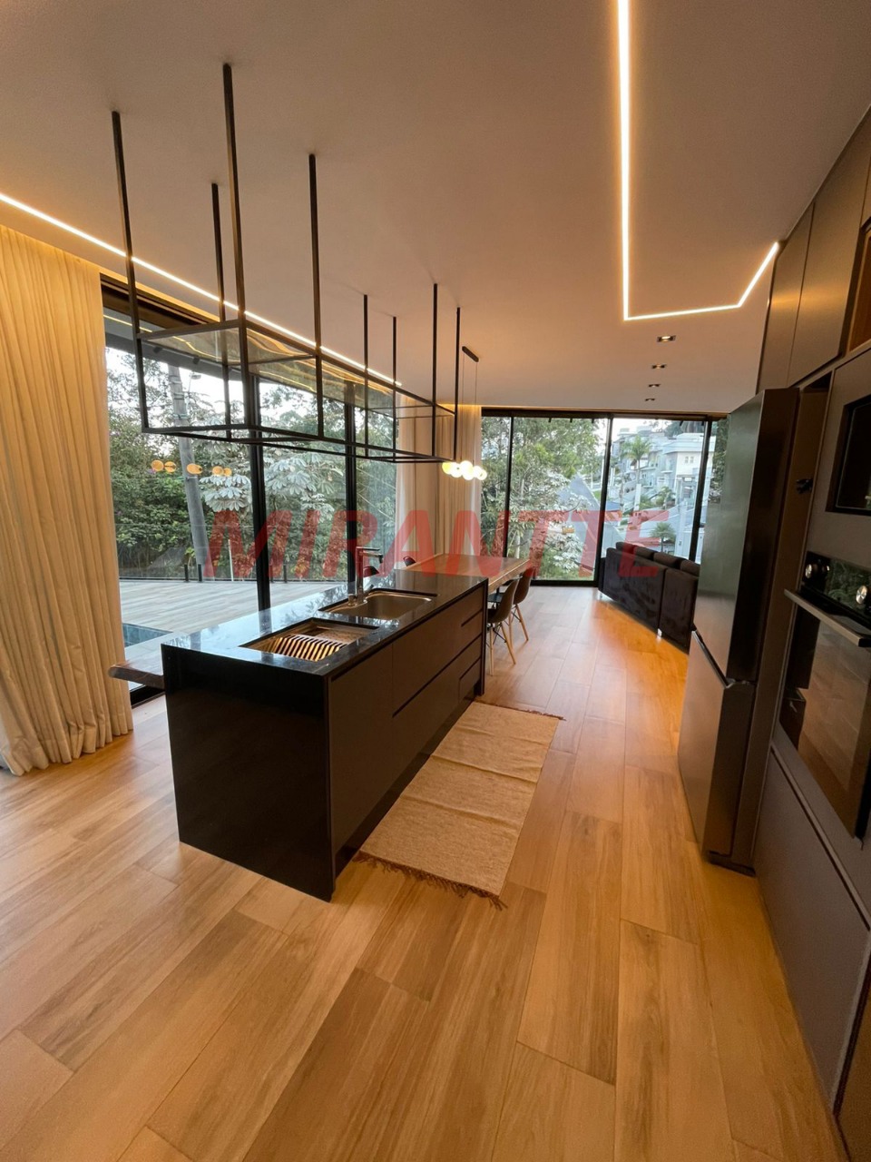Casa terrea de 324m² com 3 quartos em Residencial Real Park