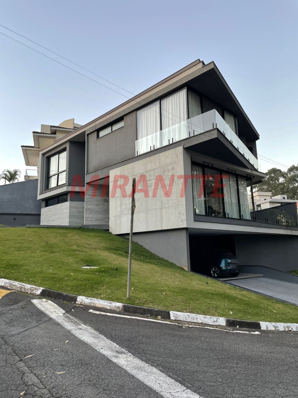 Casa terrea de 324m² com 3 quartos em Residencial Real Park