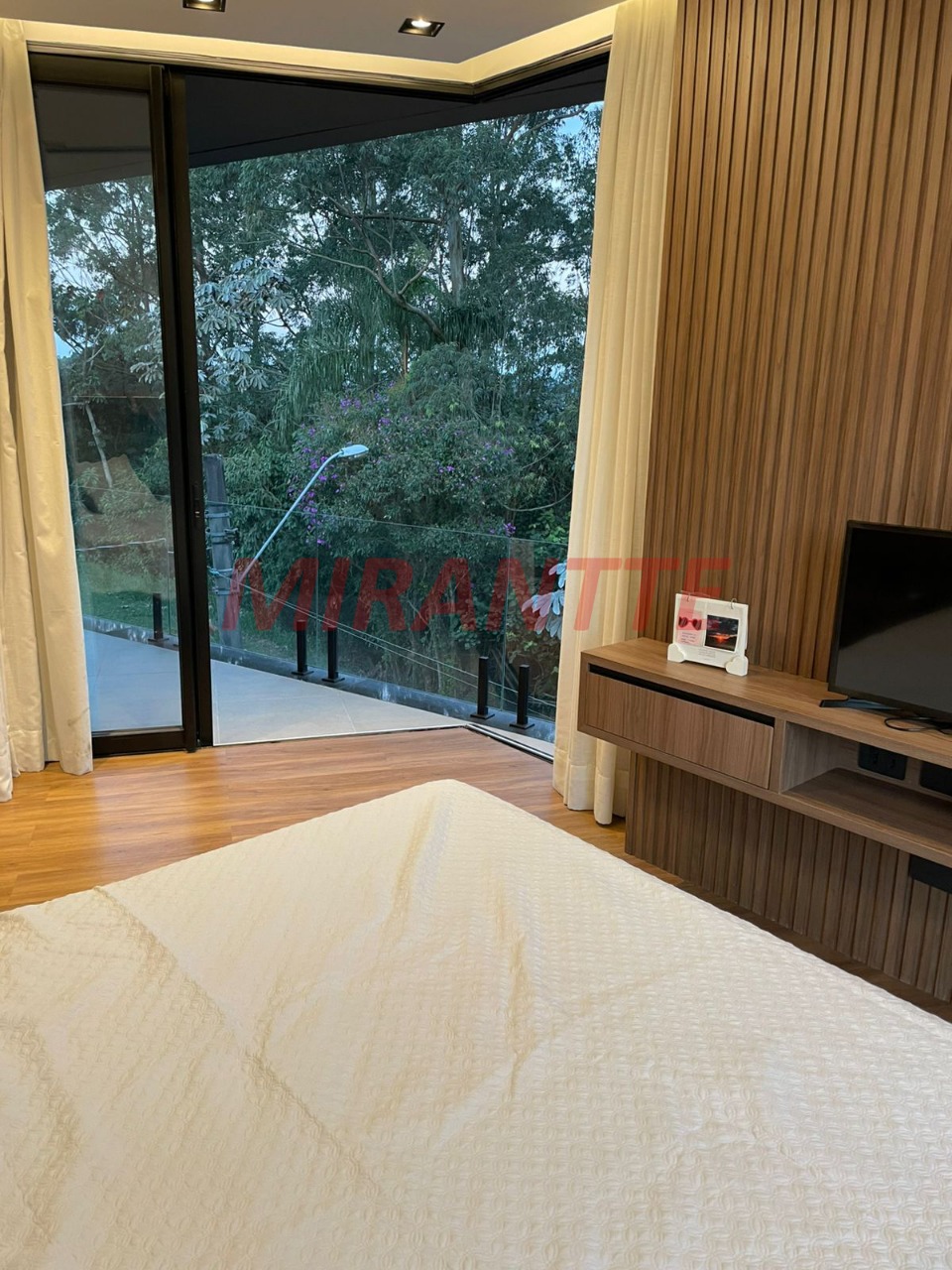 Casa terrea de 324m² com 3 quartos em Residencial Real Park