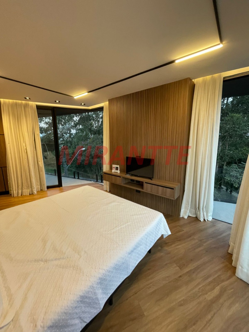 Casa terrea de 324m² com 3 quartos em Residencial Real Park