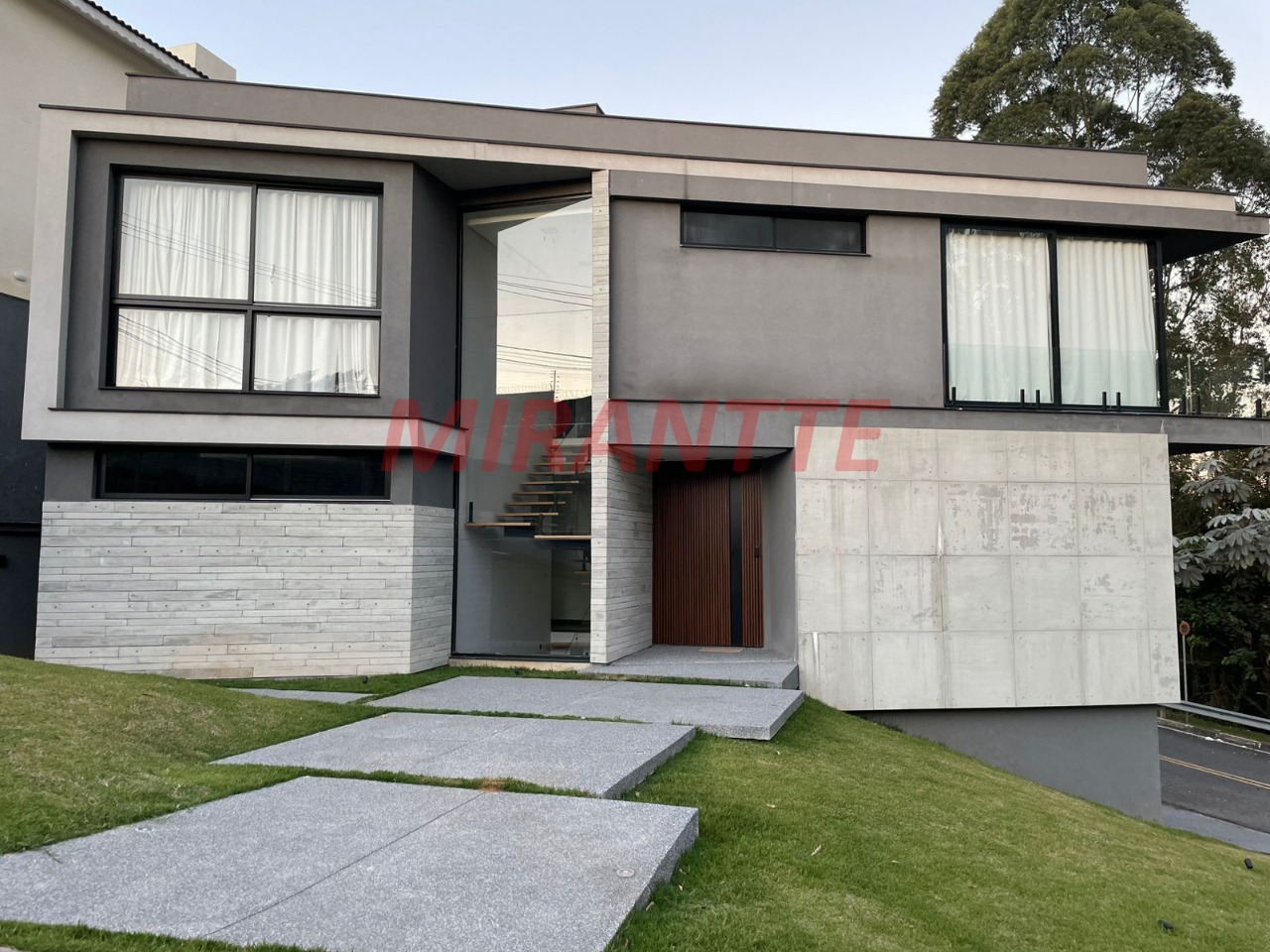 Casa terrea de 324m² com 3 quartos em Residencial Real Park