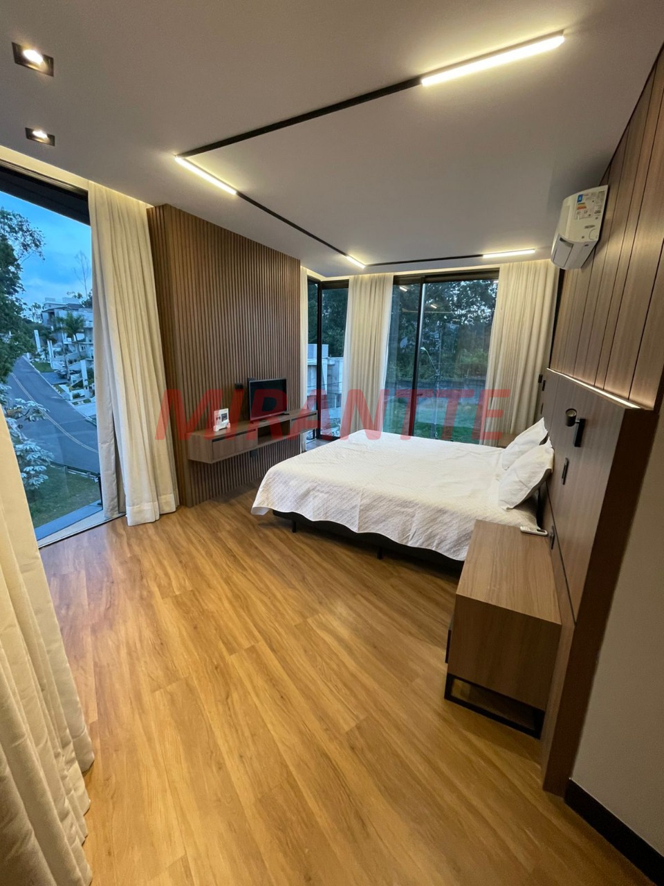 Casa terrea de 324m² com 3 quartos em Residencial Real Park