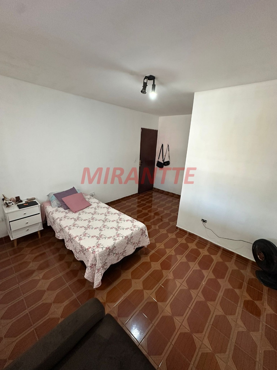 Casa terrea de 200m² com 3 quartos em Jardim Shangrilá (Zona Norte)