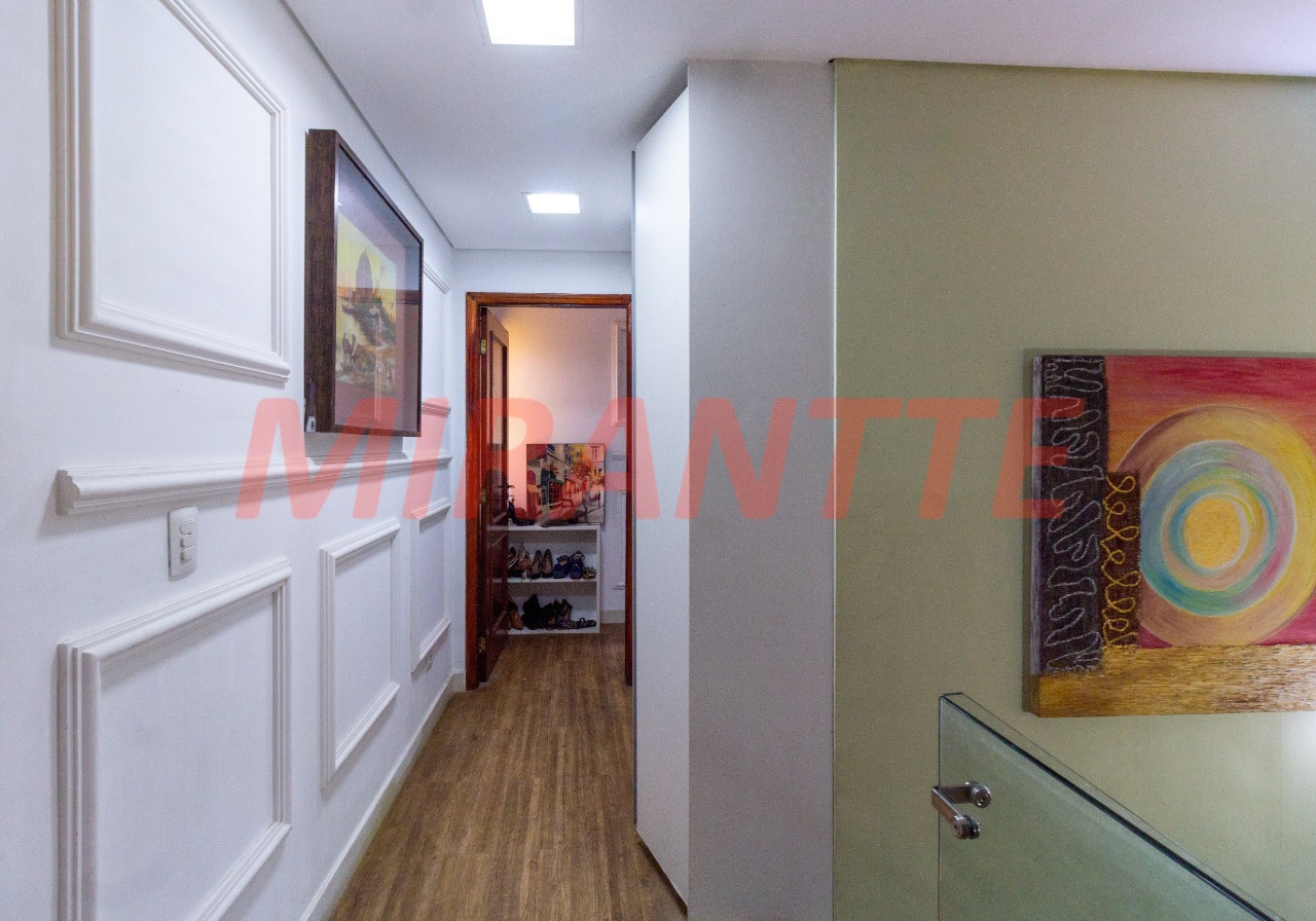 Cond. fechado de 450m² com 4 quartos em Tremembe