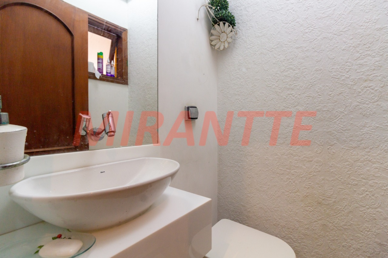Cond. fechado de 450m² com 4 quartos em Tremembe
