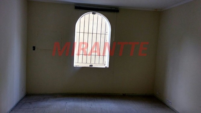Sobrado de 257m² com 7 quartos em Santana