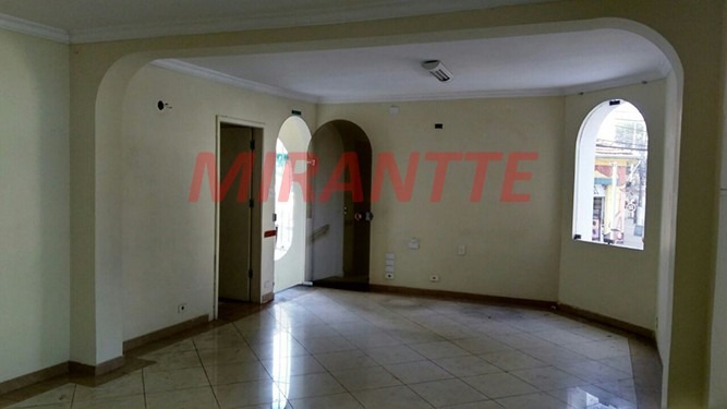 Sobrado de 257m² com 7 quartos em Santana