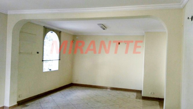 Sobrado de 257m² com 7 quartos em Santana