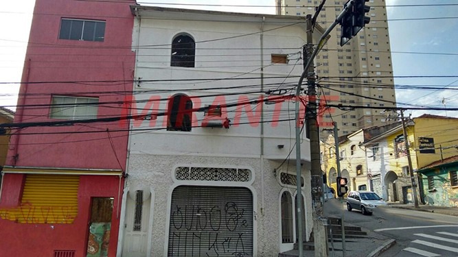 Sobrado de 257m² com 7 quartos em Santana